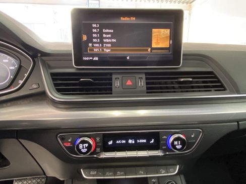 Used 2020 Audi Q5 2.0T Titanium Premium Plus w/ Premium Plus Package image 25