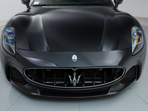 Certified 2024 Maserati GranTurismo Modena image 11
