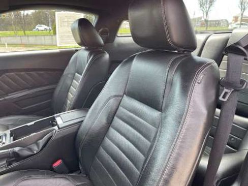 Used 2010 Ford Mustang Coupe RWD image 63