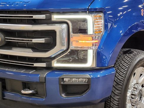 Used 2022 Ford F250 Platinum w/ FX4 Off-Road Package image 15