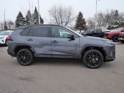 Certified 2022 Toyota RAV4 XSE image 9