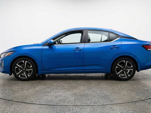Used 2025 Nissan Sentra SV FWD image 5