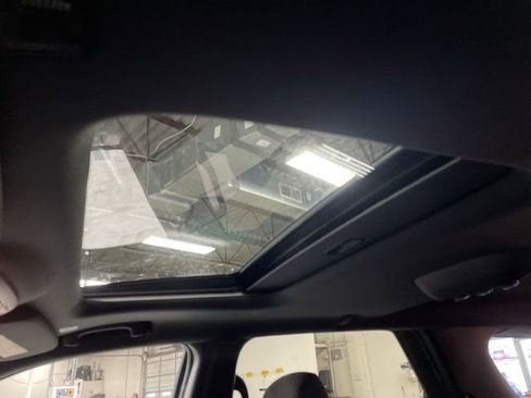 Used 2022 Dodge Durango SXT w/ Blacktop Package image 22