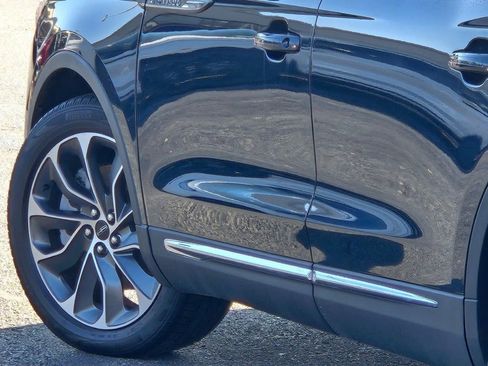 Used 2022 Lincoln Nautilus Reserve image 16