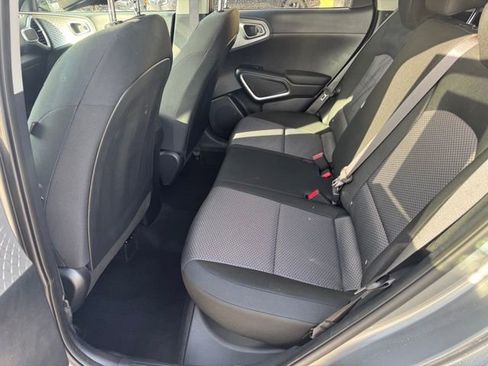 Certified 2025 Kia Soul LX image 10