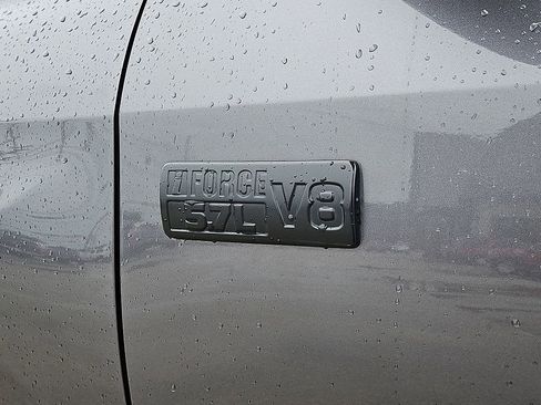 Used 2019 Toyota Tundra SR5 AWD/4WD image 14