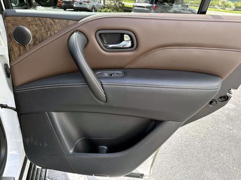 Used 2023 INFINITI QX80 Premium Select w/ Cargo Package image 17