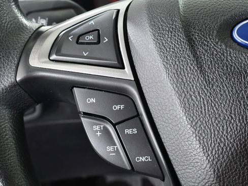 Used 2020 Ford Fusion SE image 32