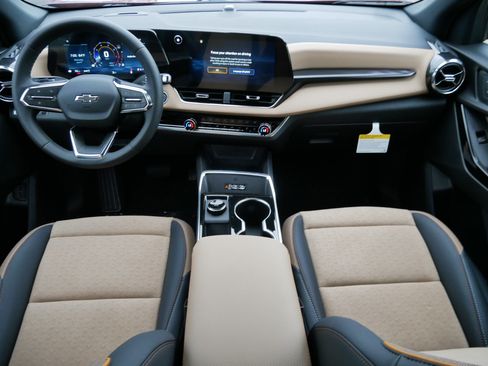 New 2026 Chevrolet Equinox ACTIV w/ Convenience Package III AWD/4WD image 6