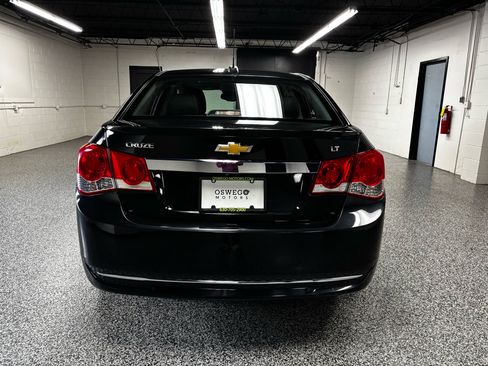 Used 2015 Chevrolet Cruze LT w/ Sun, Sound and Sport Package image 5