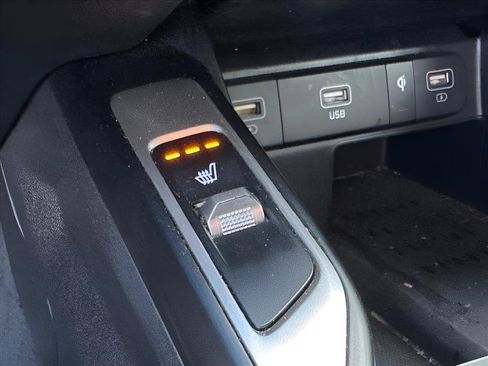 Used 2023 Kia Sorento S FWD image 25