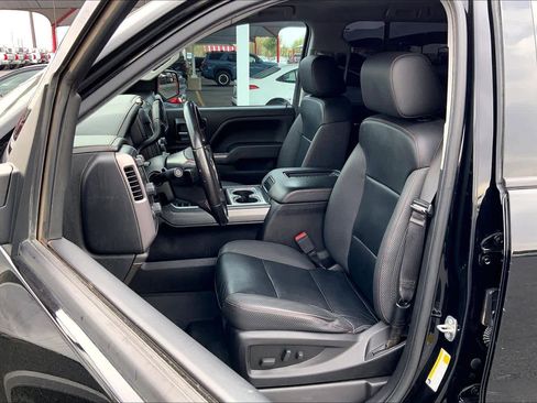 Used 2018 GMC Sierra 1500 SLT w/ All Terrain Package image 8