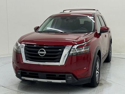Used 2023 Nissan Pathfinder SL