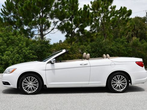Used 2012 Chrysler 200 Limited FWD image 29