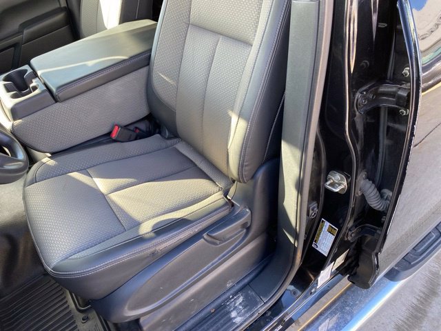Used 2018 Nissan Titan SV AWD/4WD image 16
