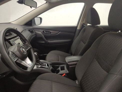 Used 2020 Nissan Rogue S FWD image 17