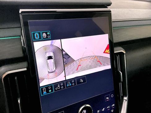 Certified 2025 GMC Acadia AT4 w/ Super Cruise Package image 25