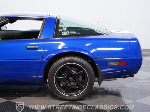 Used 1996 Chevrolet Corvette Coupe RWD image 21