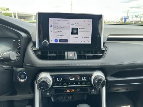 Certified 2024 Toyota RAV4 XLE AWD/4WD image 32