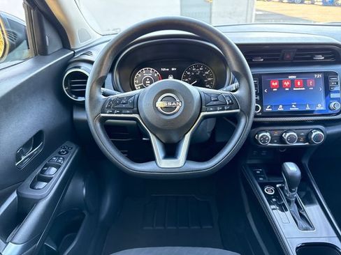 Used 2023 Nissan Kicks SV FWD image 17