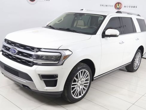 Used 2022 Ford Expedition Limited image 23