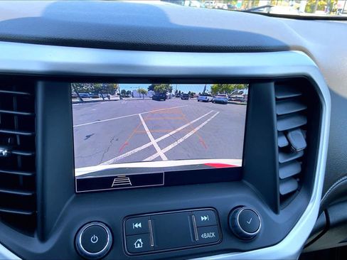 Used 2022 GMC Acadia SLE w/ Elevation Edition FWD image 25
