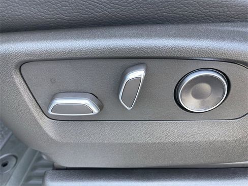 New 2025 GMC Sierra 2500 Denali w/ Denali Reserve Package image 12