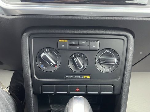 Used 2016 Volkswagen Beetle 1.8T S w/ Lighting Package image 14