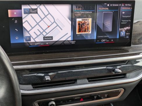 Used 2023 BMW X7 xDrive40i w/ Premium Package image 11