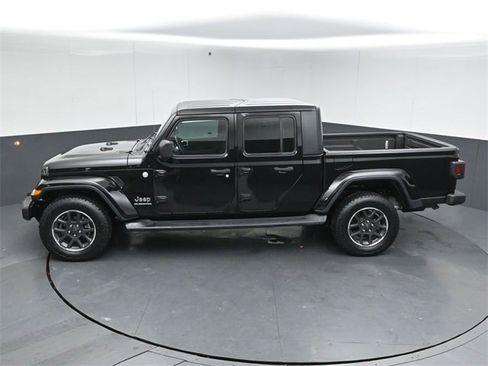 Used 2021 Jeep Gladiator Overland w/ Cold Weather Group image 41