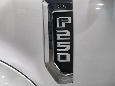 Used 2021 Ford F250 XL w/ Power Equipment Group image 43