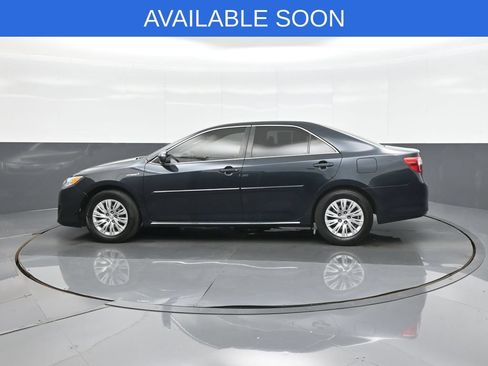 Used 2014 Toyota Camry LE FWD image 4