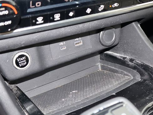 Used 2021 Nissan Rogue SV FWD image 24
