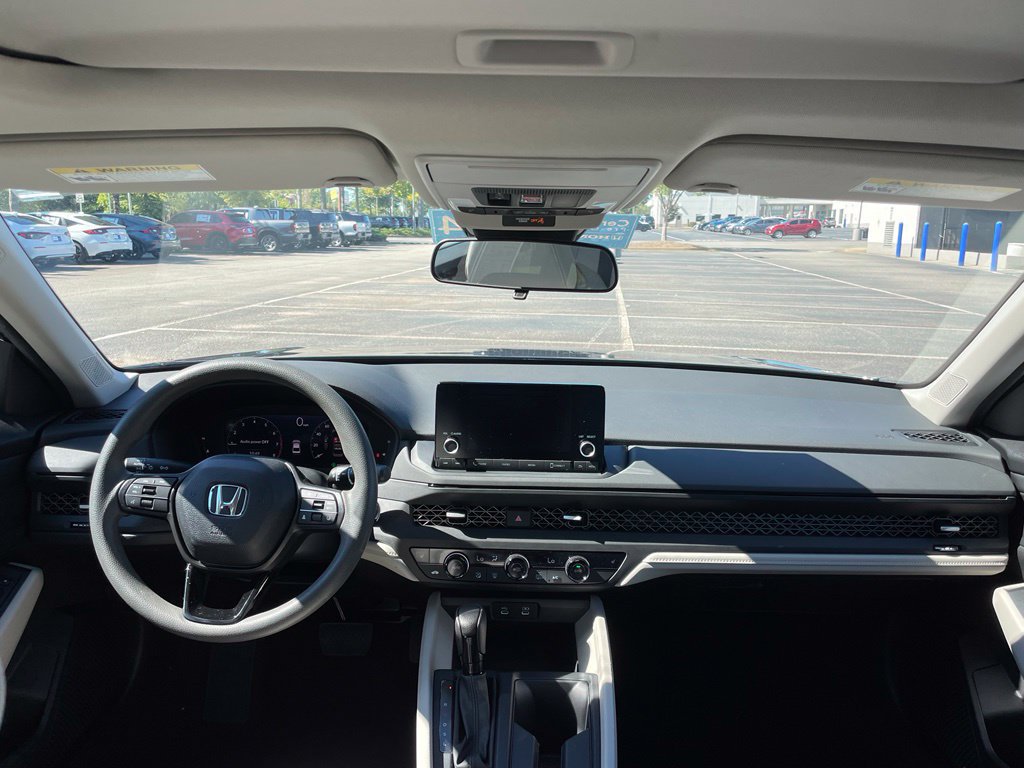 Used 2024 Honda Accord EX image 10