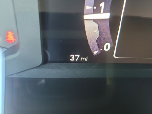 Certified 2025 Toyota Tacoma SR5 image 31