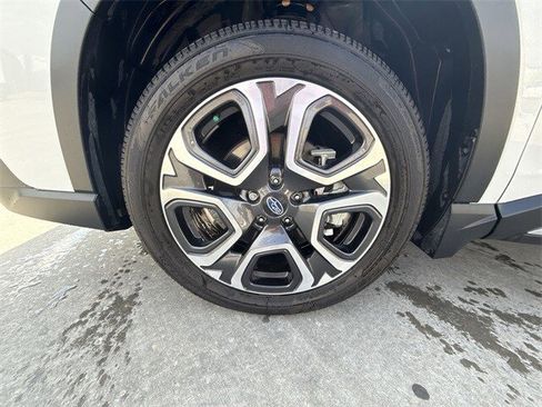 Used 2024 Subaru Ascent Limited w/ Technology Package image 10