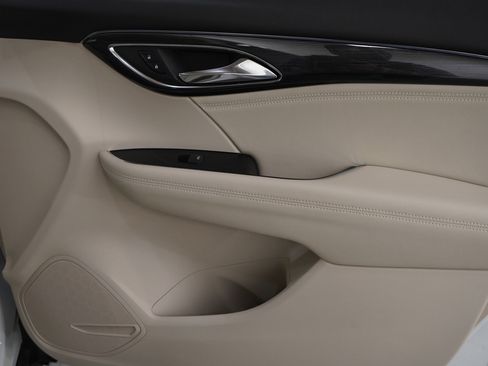 Used 2022 Buick Envision Preferred image 9