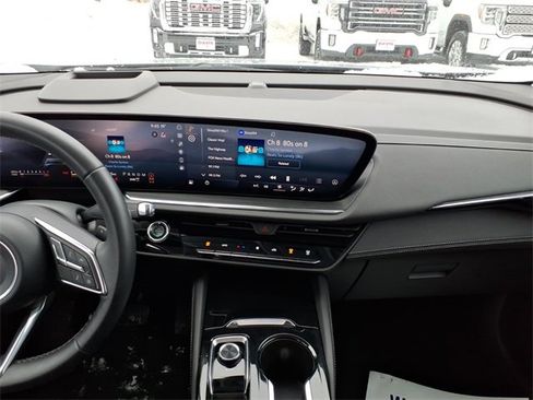 Used 2025 Buick Envision Preferred image 13