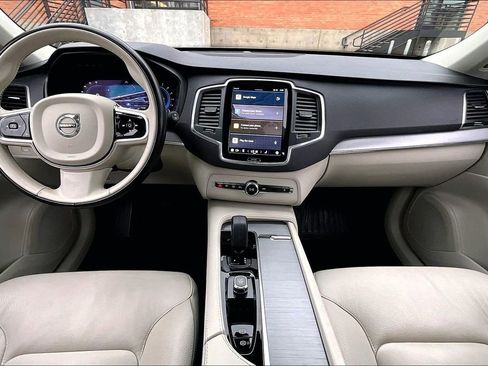 Used 2023 Volvo XC90 B5 Core w/ Climate Package image 20