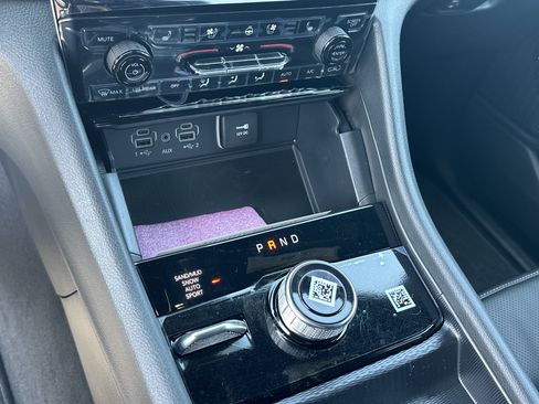 New 2025 Jeep Grand Cherokee L Limited w/ Luxury Tech Group II image 23