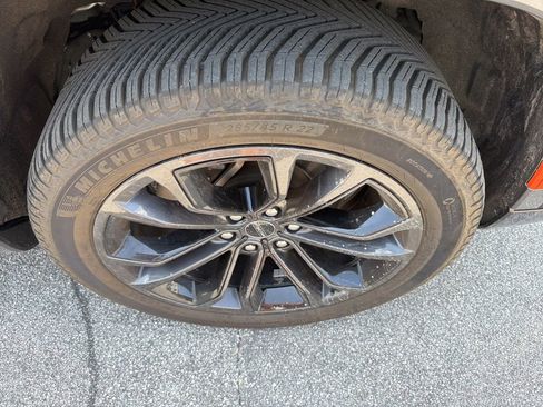 Used 2024 Jeep Grand Wagoneer Series III w/ Rear Seat Video Group 1 image 10