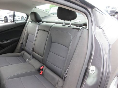 Certified 2017 Chevrolet Cruze LT w/ Convenience Package FWD image 19