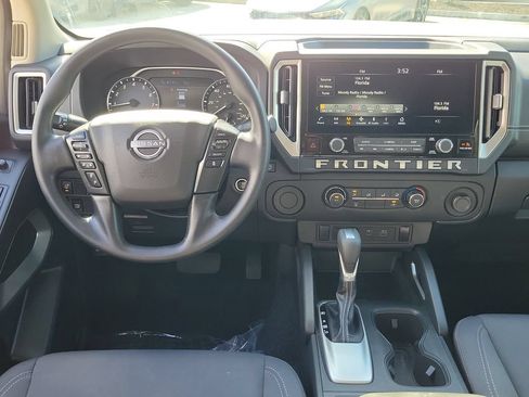 Certified 2025 Nissan Frontier SV RWD image 20
