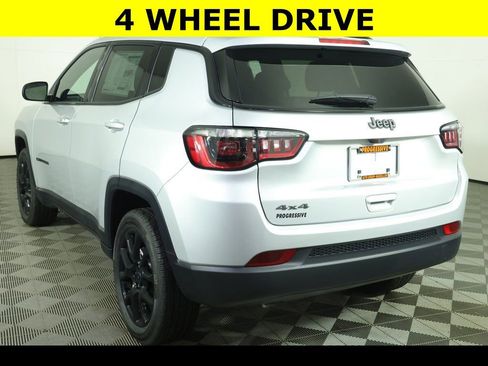 New 2026 Jeep Compass Latitude image 6