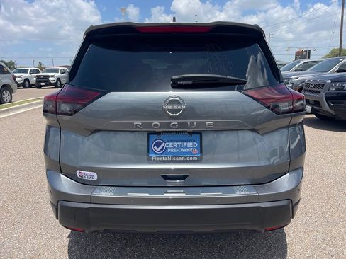 Certified 2025 Nissan Rogue SV FWD image 6