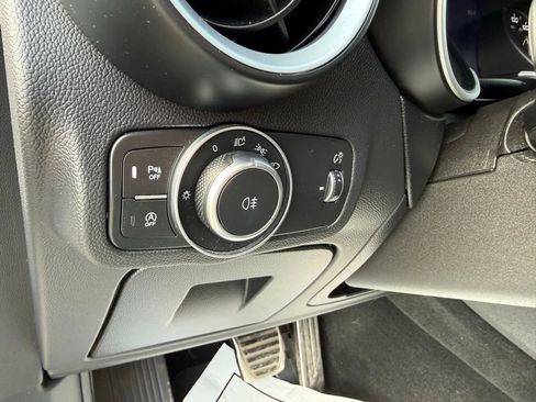 Used 2022 Alfa Romeo Stelvio Sprint AWD/4WD image 18