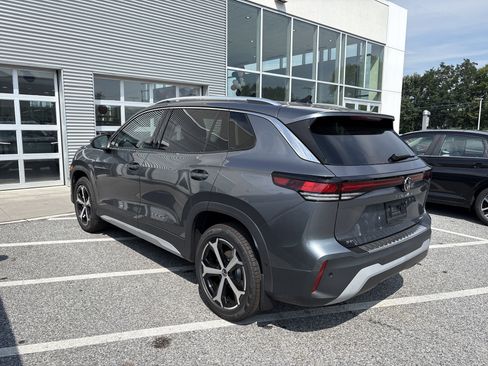 New 2025 Volkswagen Tiguan SE image 4