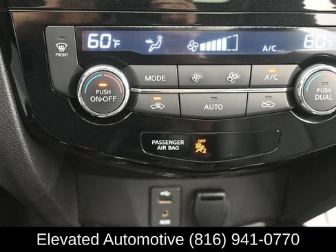Used 2015 Nissan Rogue SL w/ SL Premium Package AWD/4WD image 19