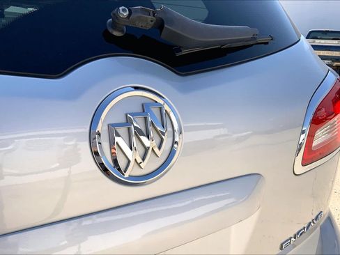 Used 2015 Buick Enclave Premium w/ Experience Buick Package FWD image 9