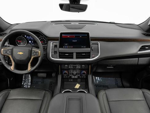 Used 2021 Chevrolet Tahoe High Country w/ Premium Package RWD image 13